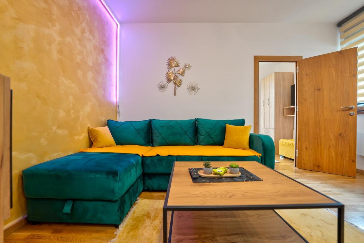Apartment R2 *