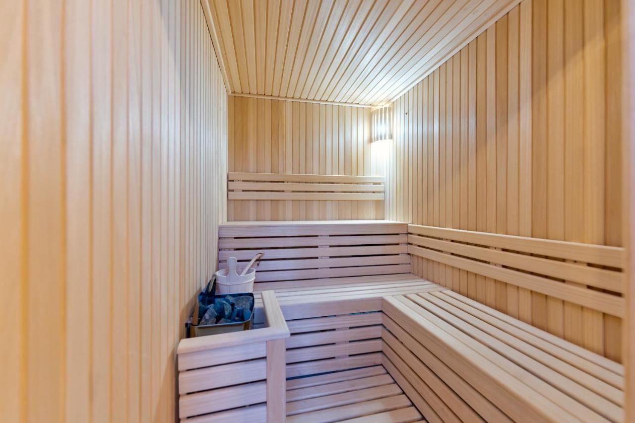 R2 Apartment