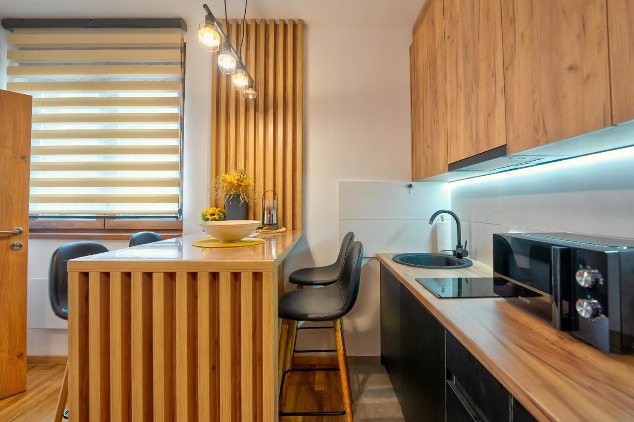R2 Apartment