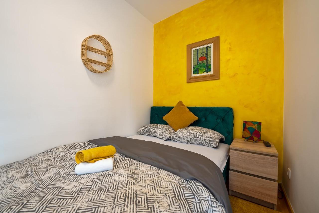 R2 Apartment *
