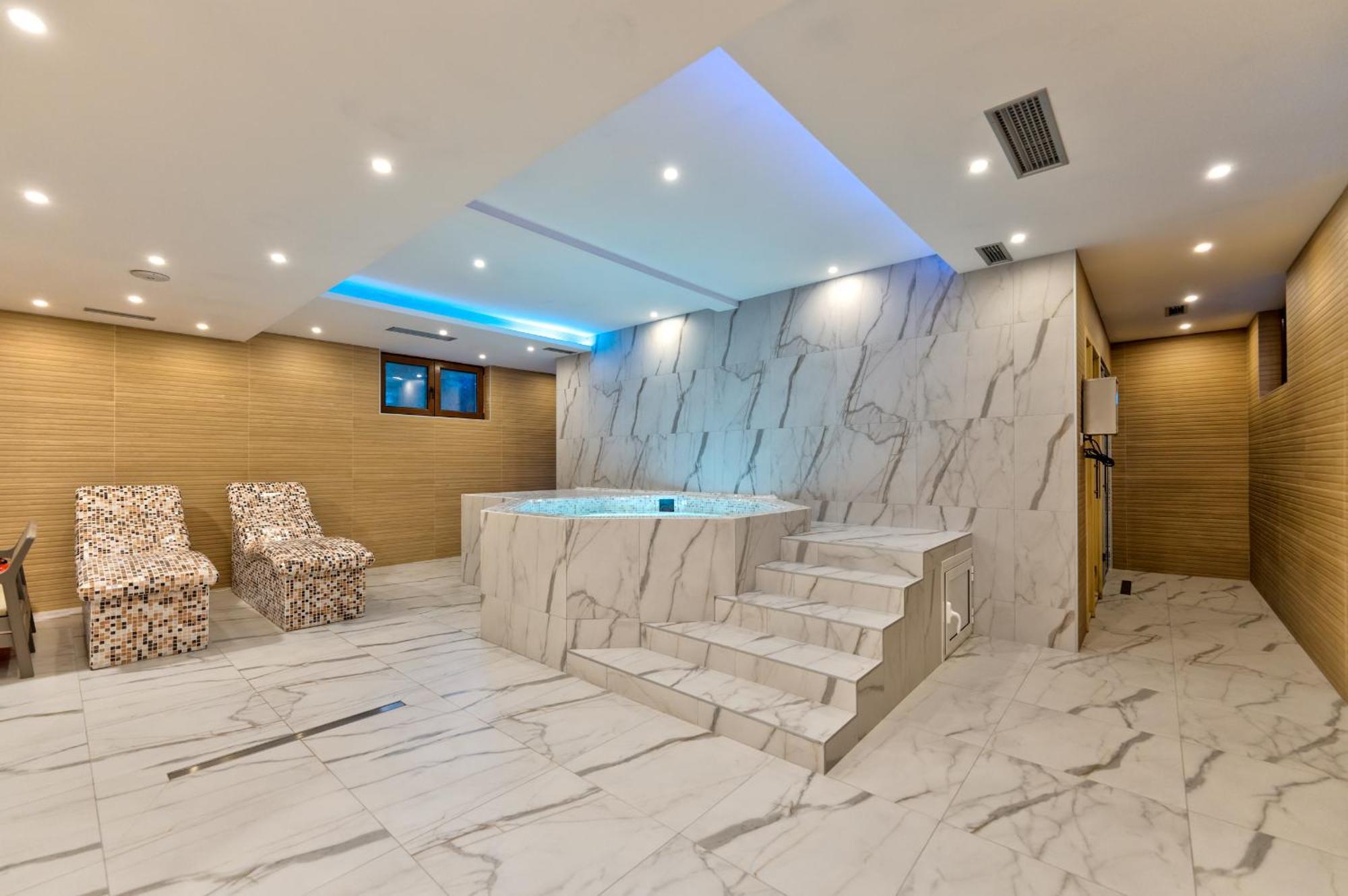 Apartment R2
